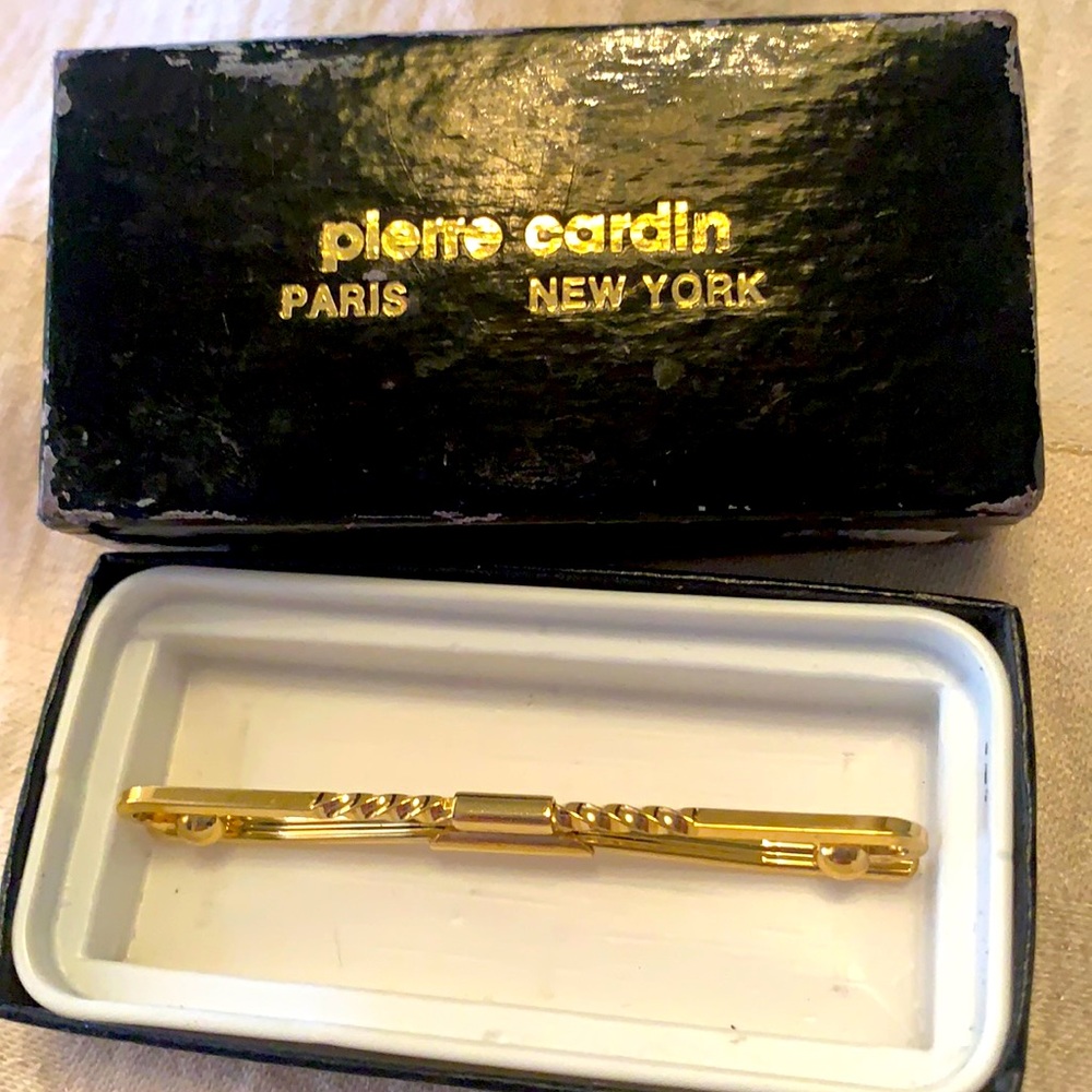 ⚜️🎉💫Host Pick‼️🎉PIERRE CARDIN Vintage tie-clip